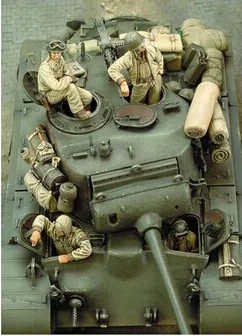 1:35. Verdenskrig OS tank tankskib 4 personer
