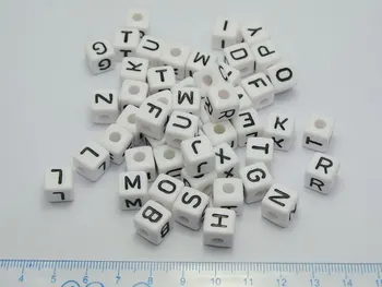 100 Hvid med Sort Diverse Alfabet Bogstav Cube Perler 9X9mm