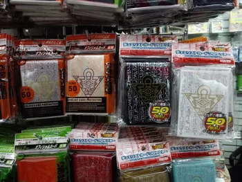 100 pakker/masse (500 stk) Yu-Gi-Oh! Cosplay Yugioh Millennium Anime Puslespil Brætspil Kort Ærmer Kort Barriere Card Protector
