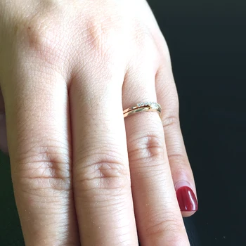 14K Gul Guld Smaragd & Runde Moissanite Engagement Band for Kvinder (2stk smuk Ring)