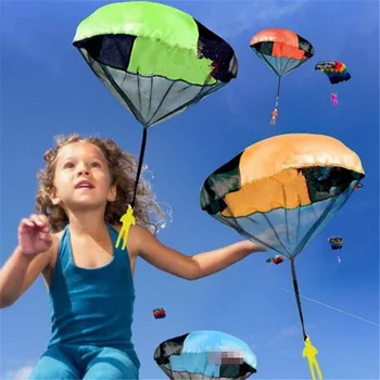 1STK Nye Ankomst Mini Hånd Smide Børn Parachute Kids Legetøj soldat Udendørs sport Børns Uddannelsesmæssige Legetøj med gratis forsendelse