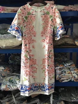 2017 Italien Sicilien Sommer&Spring Fashion Brand Print Blomster Pynt Peach Flower Flare Ærmet Silke Slanke Kvinder Casual Kjole