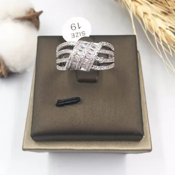 2018 Multi-lagdelte bryllupsfest Ring For Kvinder Gave Farve Garantere Nye Dubai AAA Cubic Zirconia Smykker Brand Ringe Hadiyana