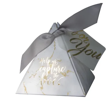 30stk Trekantede Sød gaveæske Pyramide gaveæske bryllup favoriserer og gaver candy box bryllup gaver til gæsterne bryllup dekoration