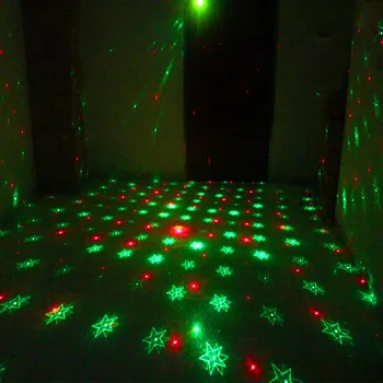 Bærbare Mini multi LED Laser Projektor Scene Lys Auto / Voice Xmas Fest med DJ Hjem Bryllup LED Laser Lys Fase Projektor