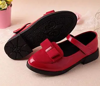 Børn, prinsesse læder sko PU 3 farver afslappet baby blomst lyserøde piger mode mærke sko ninos gratis fragt 668
