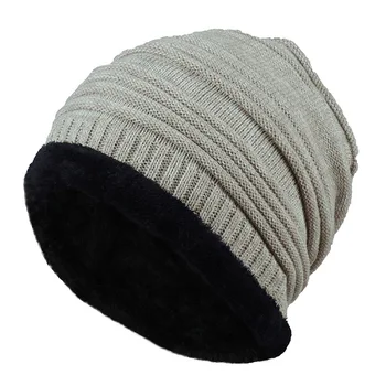 Den nye to - farvede lag af en dobbelt - farvede lag med en blød fold hat og en mand er vinter thermal bonnet homme ca