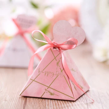 Gratis forsendelse 50stk Kreative Candy Box Baby Shower Favoriserer Trekantet Pyramide Bryllup Favoriserer Gaver Max Bomboniera festartikler