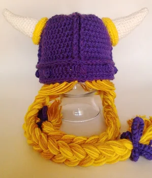 Gratis forsendelse,BABY ENGLAND Vikinge-Hjelm Vikingerne Blød Hat Med Hår Halloween .children ' s hæklede hatte.FANCY KJOLE-Dyb lilla