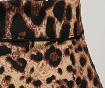 Gratis forsendelse stretch bomuld stof med dyreprint, leopard blyant nederdele kvinders vintage stil pinup tøj, 50'erne, 60'erne mid-kalv