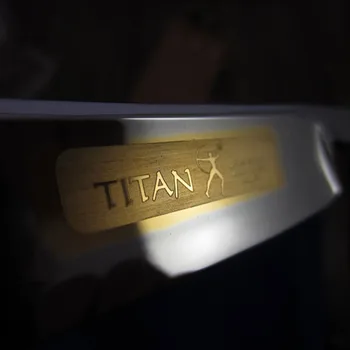 Gratis forsendelse Titan straight razor træ håndtag og hånd lavet i rustfrit stål balde