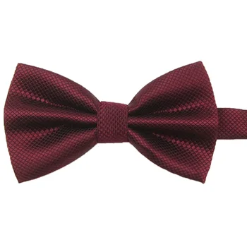 Hot Mænds Almindelig Polyester Pre Bundet Bryllup Bow Tie (mørk rød)