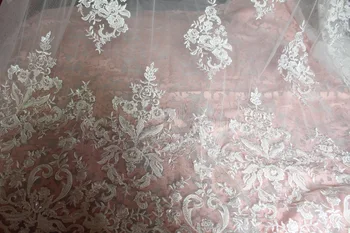 Håndlavet bryllup dekoration elfenben perle blonde stof,udsøgte brudesuite lace stof, med perler og pailletter.