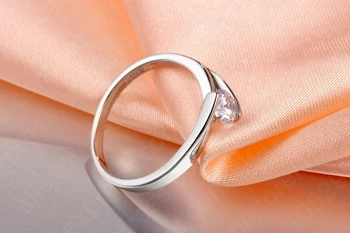 JEXXI Gratis Fragt Nyeste Design 3 Størrelsen Sølv Farve Klar Cubic Zircon Høj Kvalitet Bryllup Kvinde Mode Ring Gave Med Box