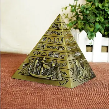 Kunsthåndværk bronze pyramider statue Egyptisk pyramide model berømte bygning figur undersøgelse værelse dekoration opbygning af model