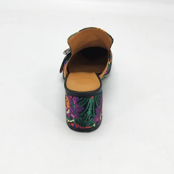 MNIXUAN kvinder hjemmesko sandaler om sommeren 2018 nye muldyr ægte læder broderet rund tå tykke hæle højde 6cm stor størrelse 34-43