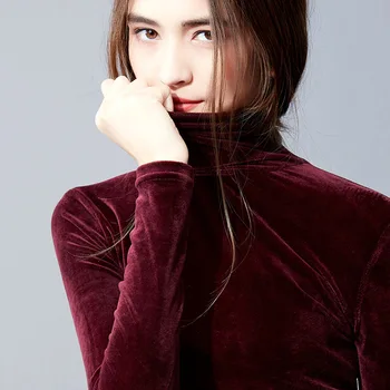 Nye 2018 Foråret Efteråret Kvinder High Fashion Europa Slank Rullekrave Velvet Vin Rød Vintage Under Shirts FemaleT Shirt Engros