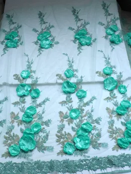 Nye grønne 3D flwoers på pink hvid blandet broderet modeshow bryllup kjole/kjole til aften i blonde stof 130cm bredde 1 yard