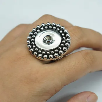 Nye JZ0033 Enkel Prik Ring ansigt bred snap ringe Fleksibel pasform 18MM snap knapper DIY fittings engros