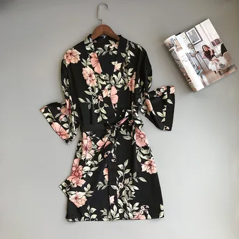 Satin Kimono Kjole 2018 Nye Ankomst morgenkåber til Kvinder Print Brudepige Klæder Sexet Nattøj Nightdress Natkjole Plus Størrelse